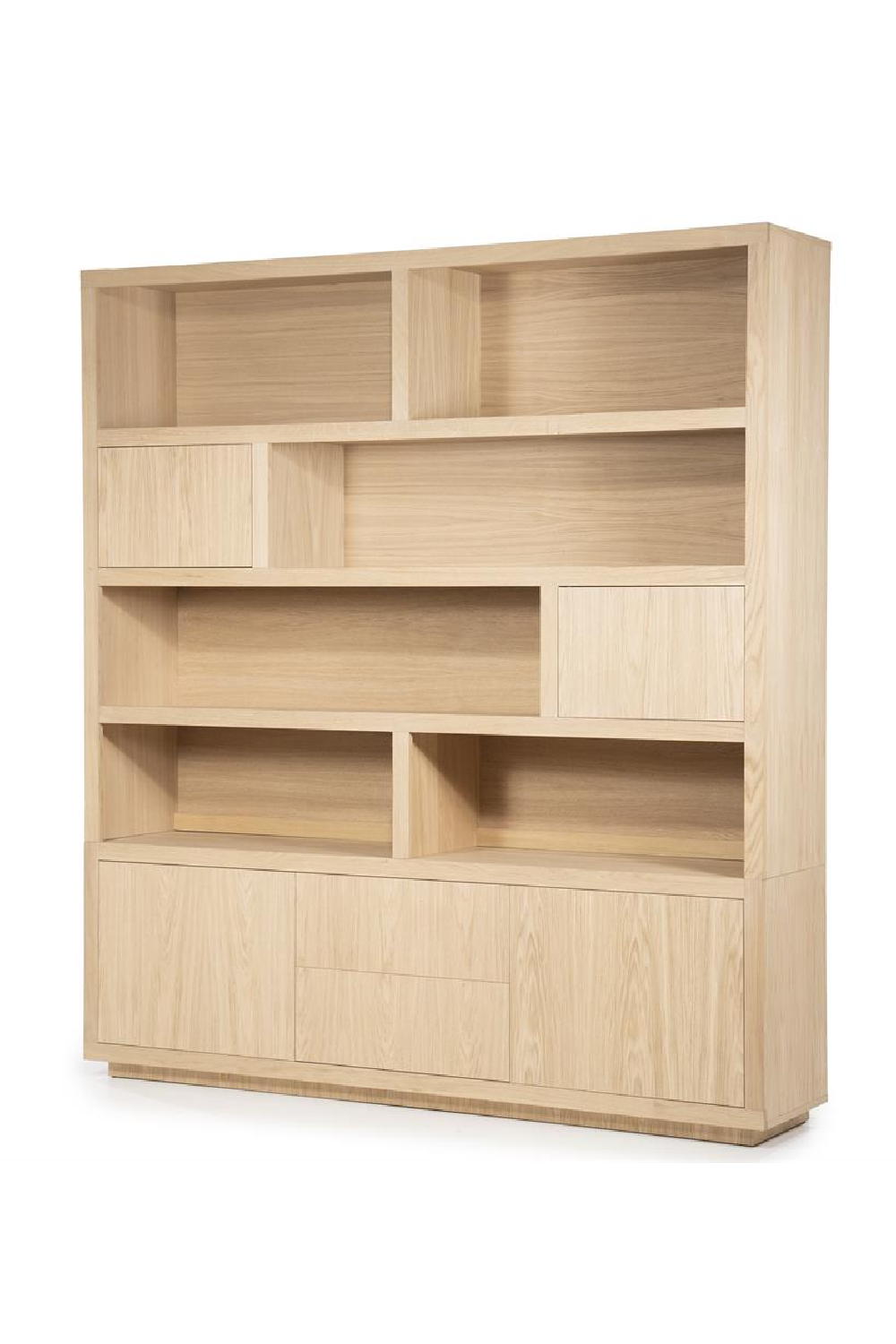 Natural Oak Cabinet | Eleonora Helsinki | OROA.com