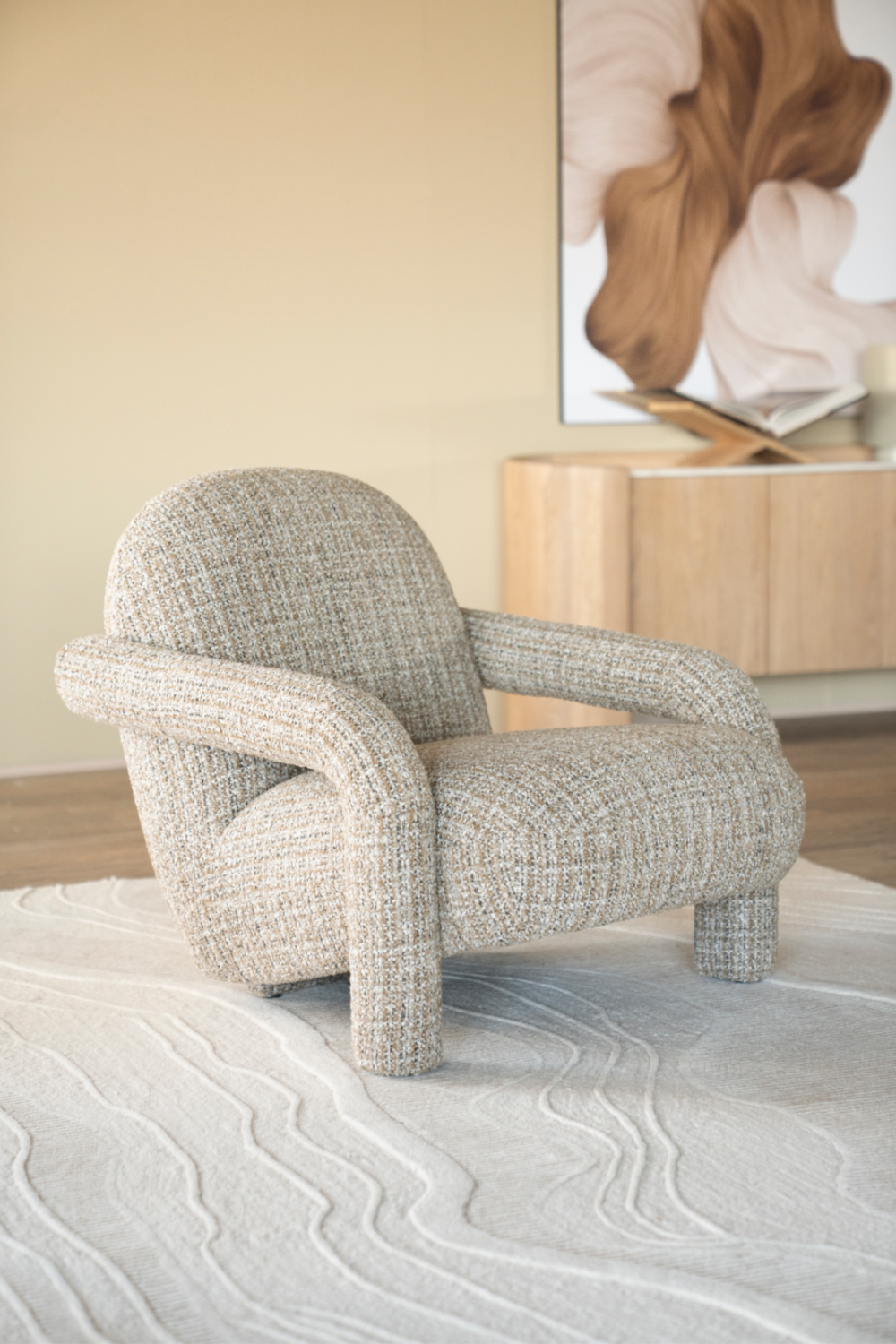 Upholstered Chunky Lounge Armchair | Eleonora Monica | OROA.com