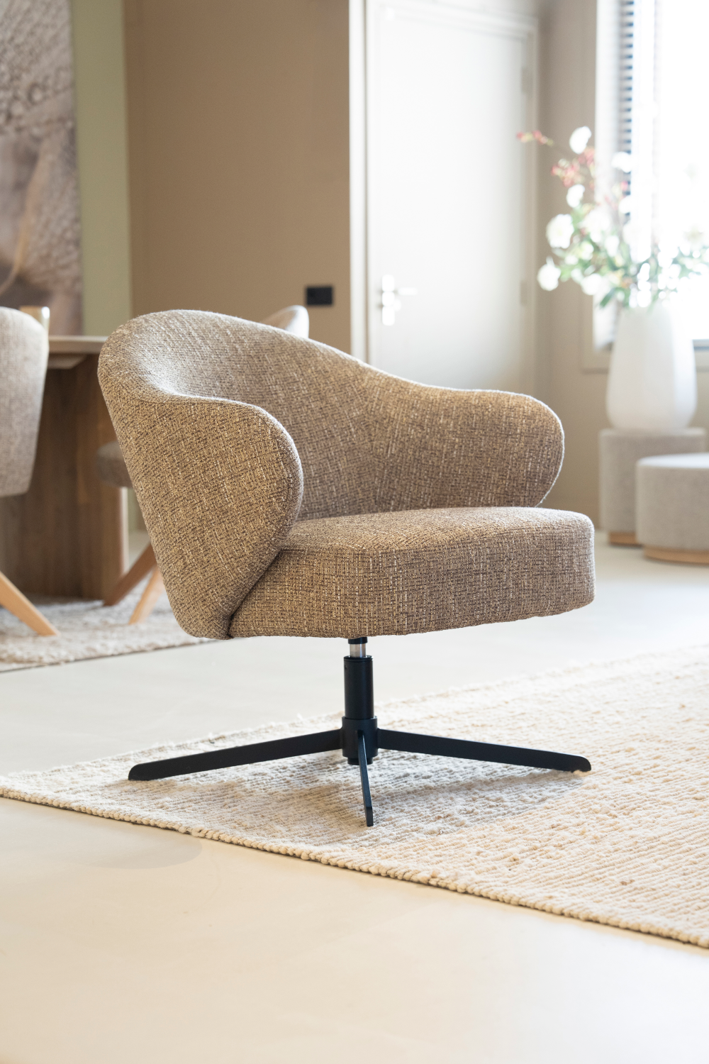 Fabric Swivel Armchair | Eleonora Connor | OROA.com