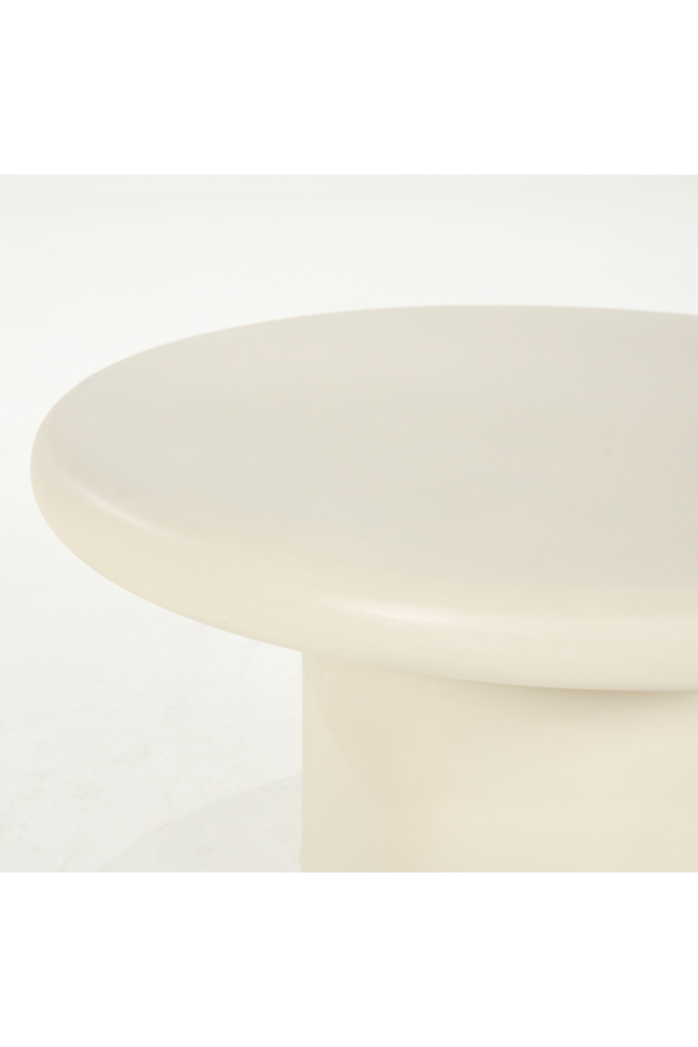 White Round Pedestal Side Table | Eleonora Jade | OROA.com