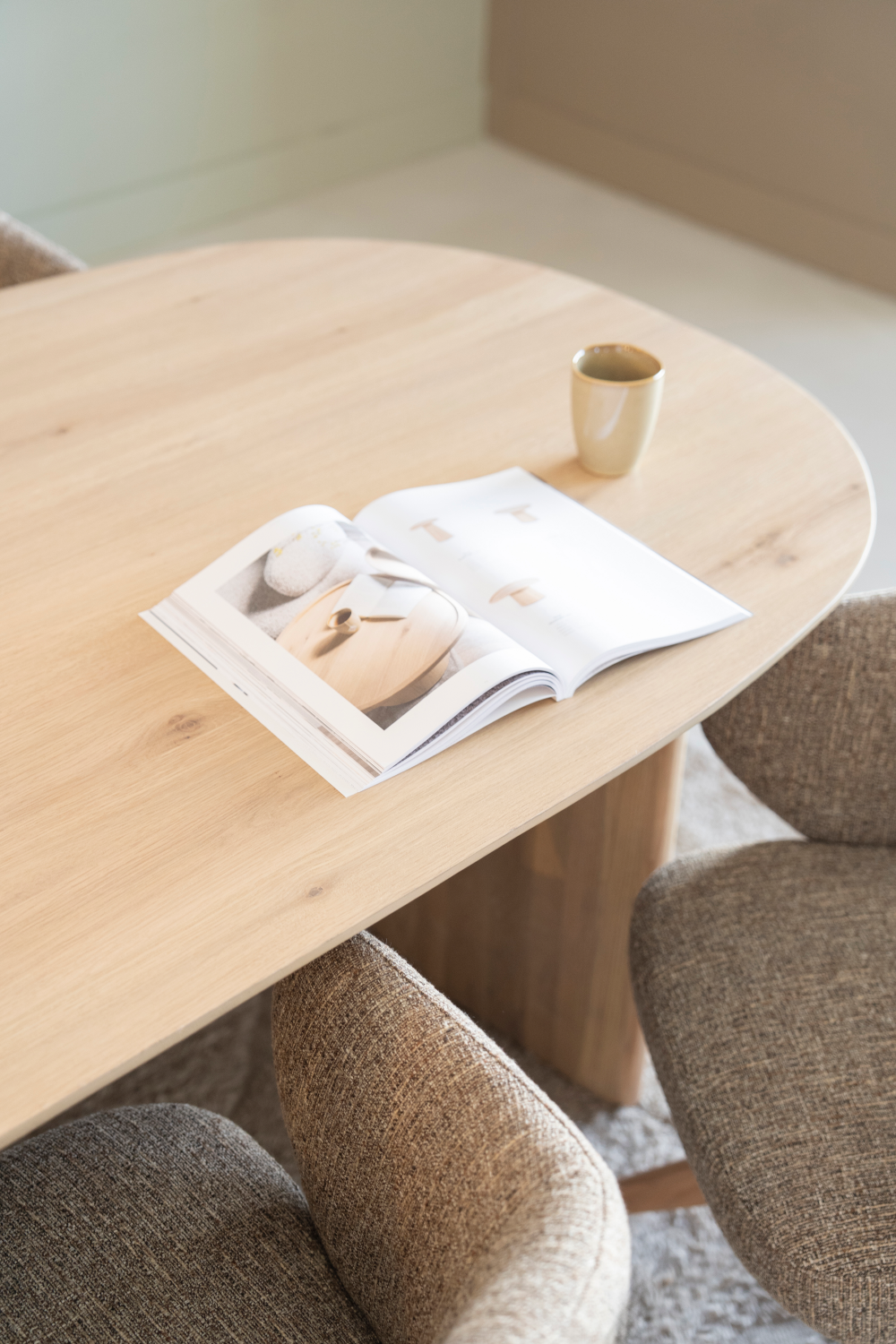 Oak Scandinavian Dining Table L | Eleonora Dex | OROA.com