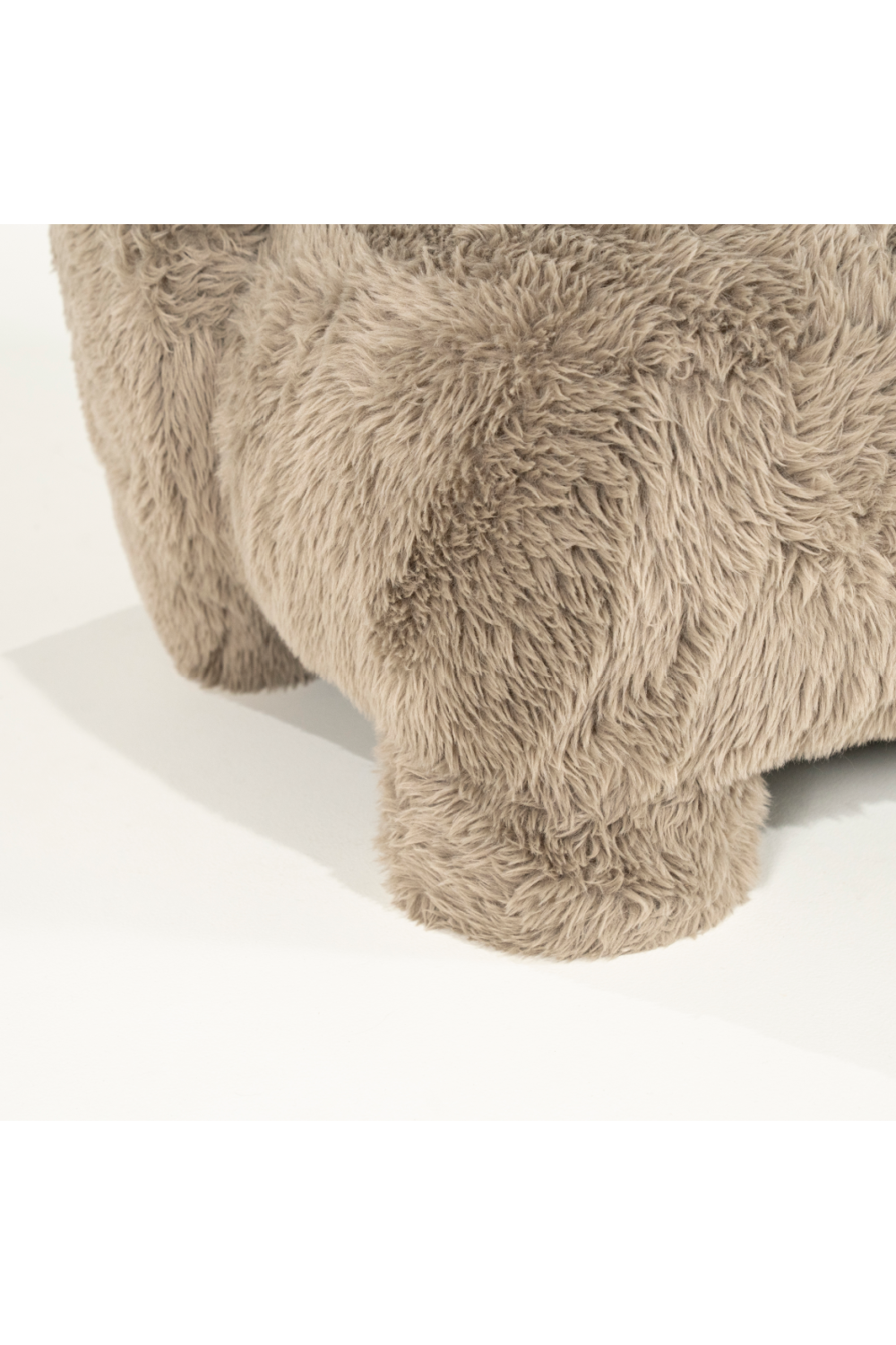 Shaggy Lounge Chair | Eleonora Samson | Oroa.com