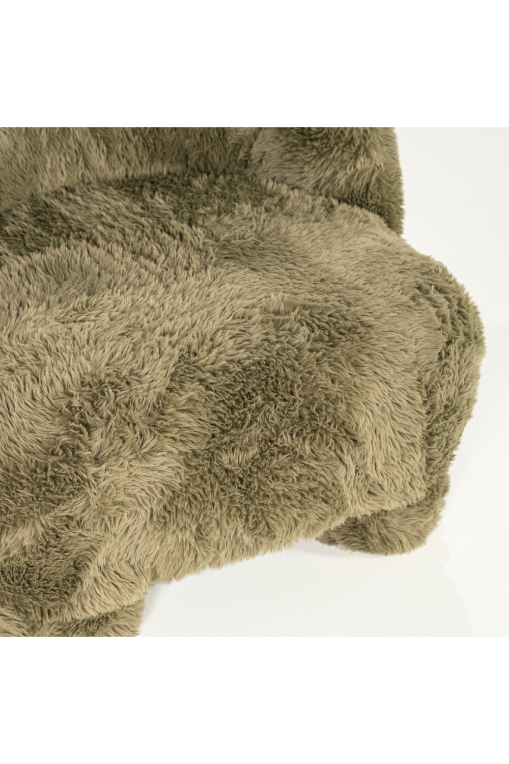 Shaggy Lounge Chair | Eleonora Samson | Oroa.com