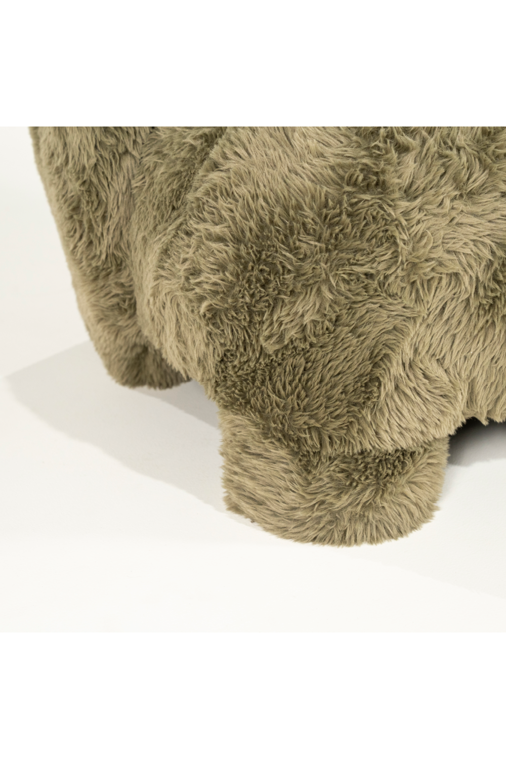 Shaggy Lounge Chair | Eleonora Samson | Oroa.com