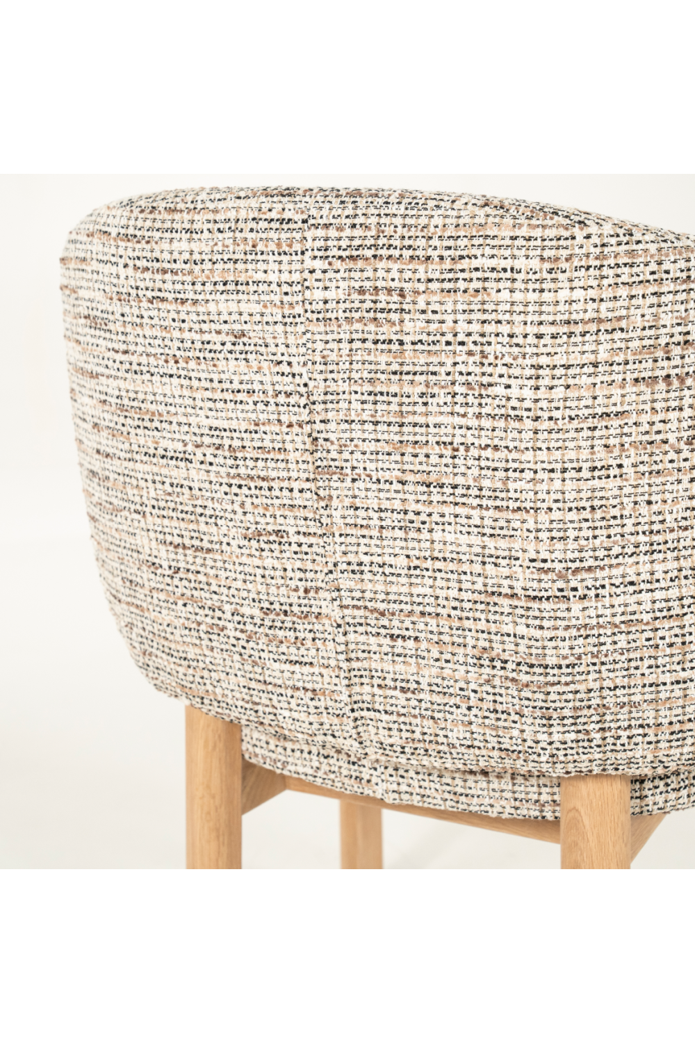 Curved Lounge Chair | Eleonora Micha | Oroa.com
