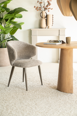 Curved Back Upholstered Dining Chair | Eleonora Mateo | Oroa.com