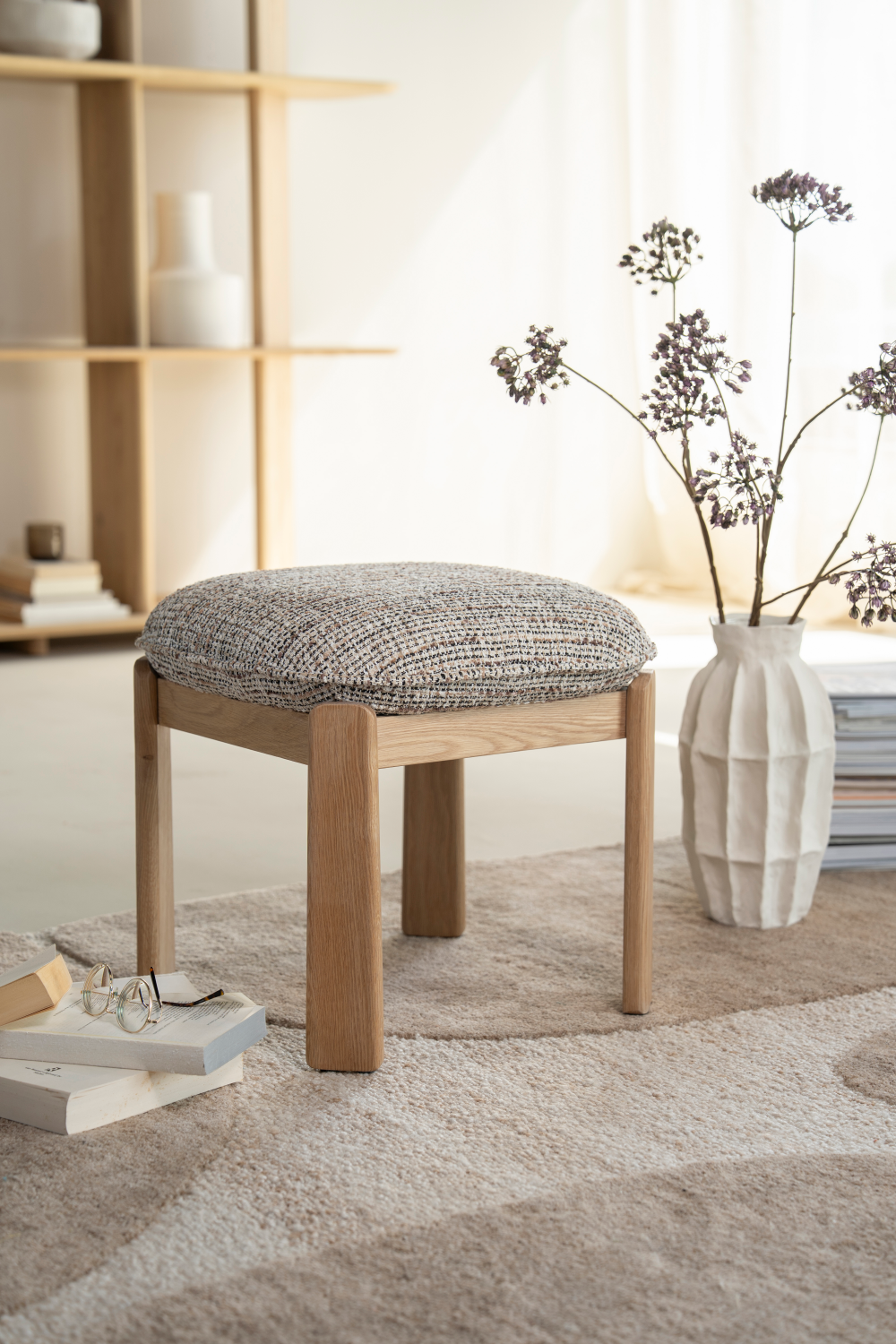 Cushioned Oak Stool | Eleonora Lottie | Oroa.com