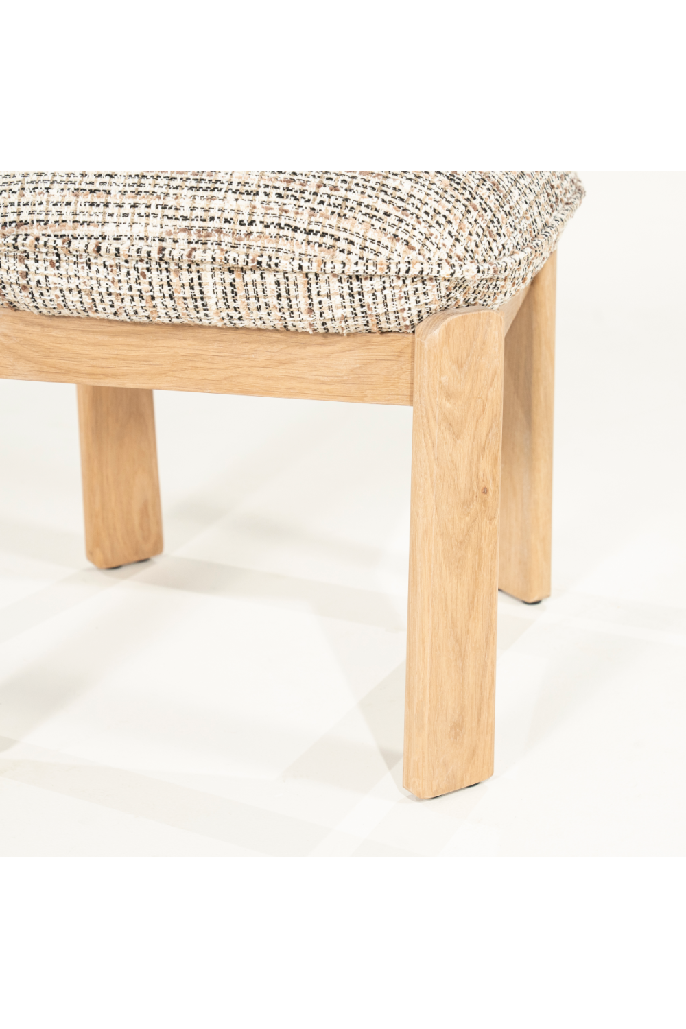 Cushioned Oak Stool | Eleonora Lottie | Oroa.com