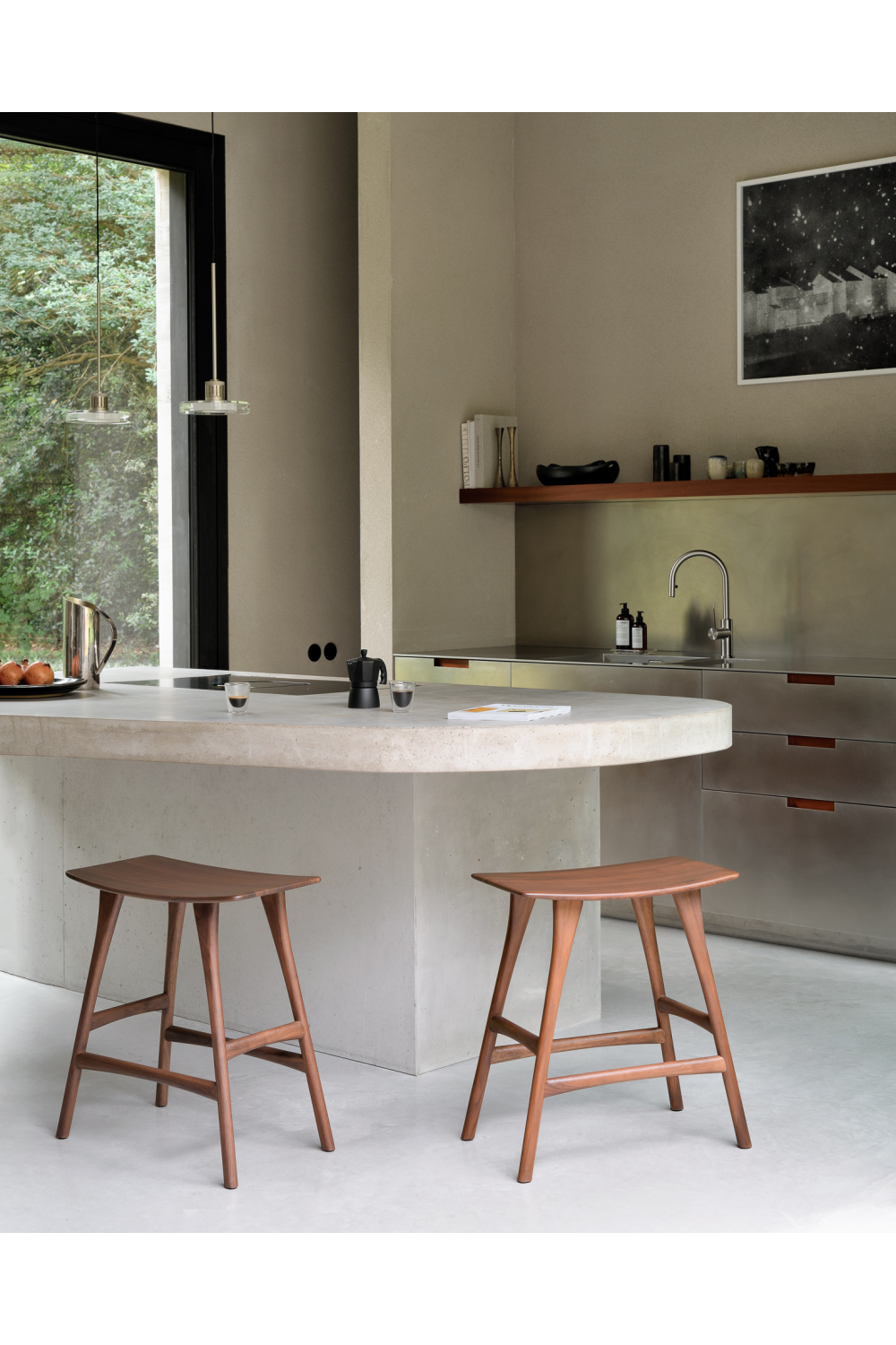 Varnished Teak Counter Stool | Ethnicraft Osso | Oroa.com