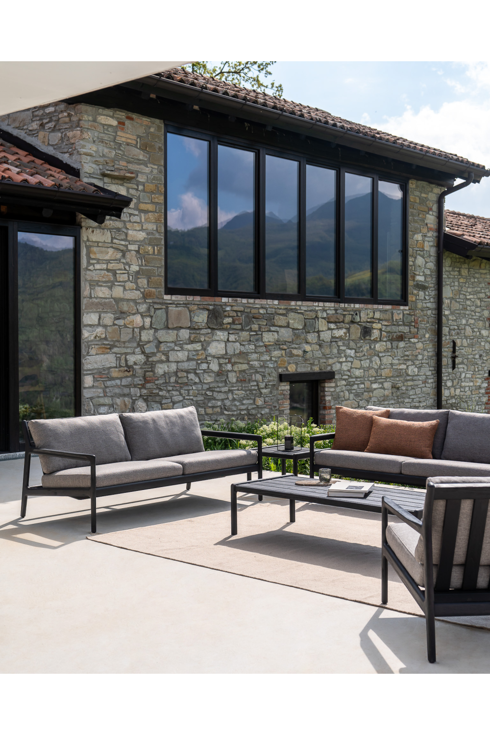 Black Teak Outdoor Lounge Chair | Ethnicraft Jack | Oroa.com