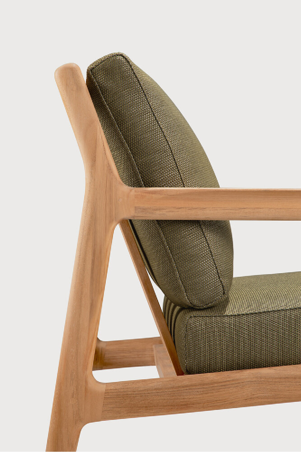 Teak Framed Outdoor Lounge Chair | Ethnicraft Jack | Oroa.com