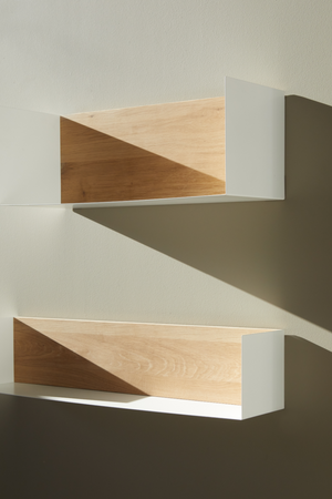 Minimalist Oak Wall Shelf | Ethnicraft U | OROA.com