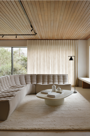 White Pebble-Shaped Coffee Table | Ethnicraft Element | Oroa.com