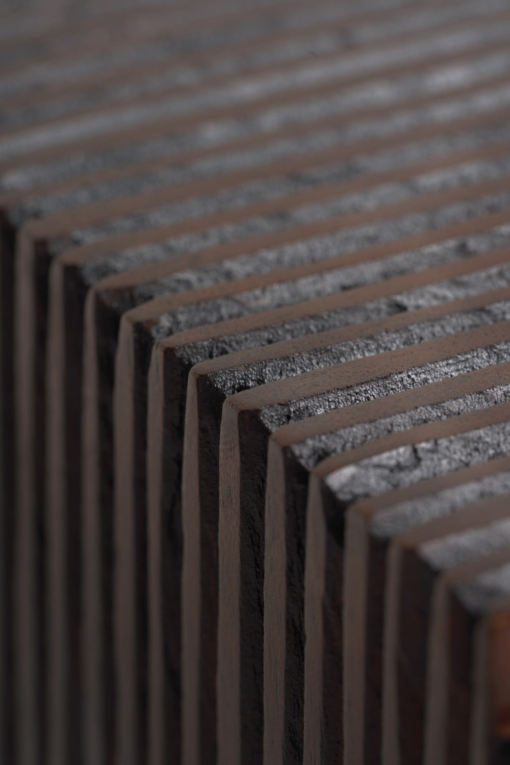 Varnished Mahogany Book Ends (2) | Ethnicraft Grooves | OROA.com