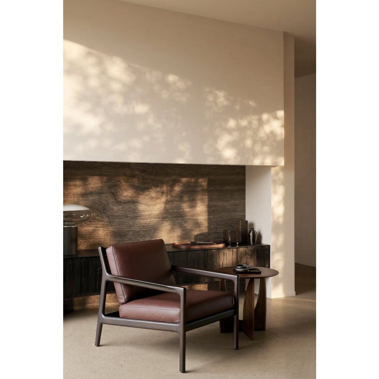   Brown Mahogany Lounge Chair | Oroa.com