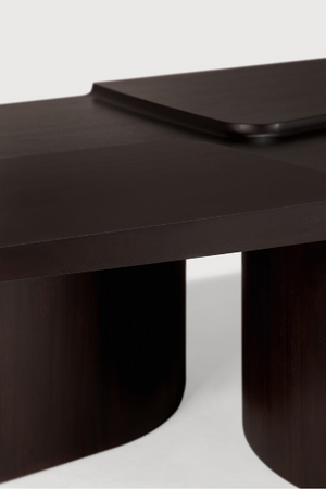 Carved Brown Mahogany Coffee Table | Ethnicraft Brutalist | Oroa.com