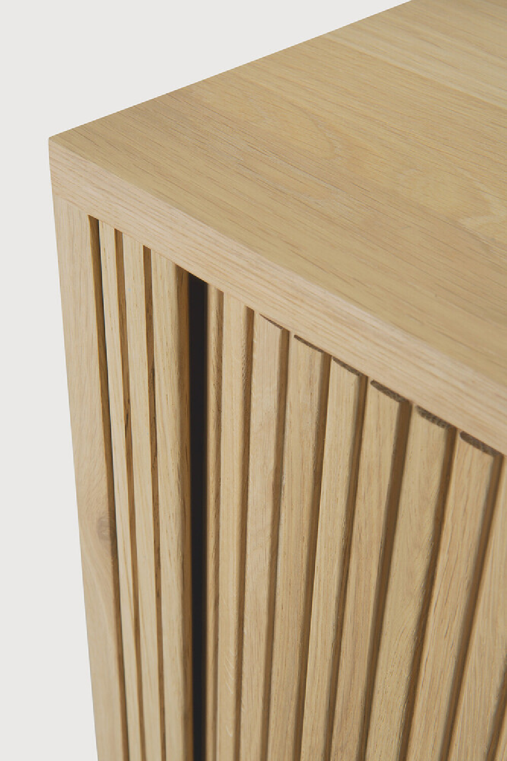 Sliding Door Oak Sideboard | Ethnicraft Roller Max | Oroa.com