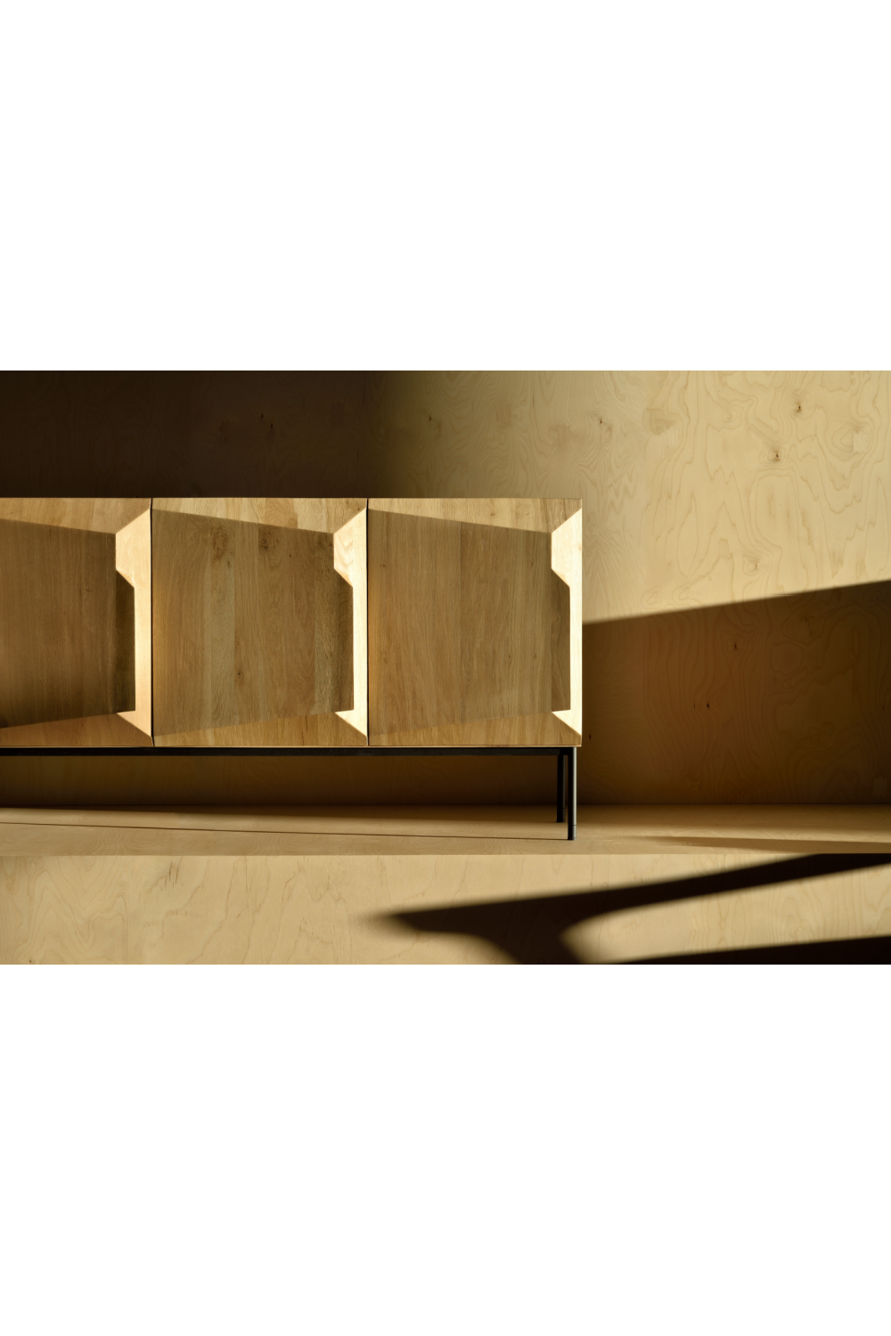 Carved Oak Sideboard | Ethnicraft Stairs