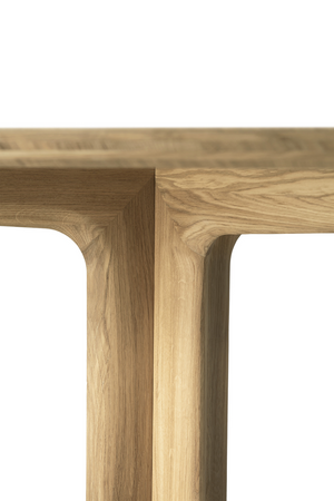 Central-Footed Oak Dining Table | Ethnicraft Corto | Oroa.com