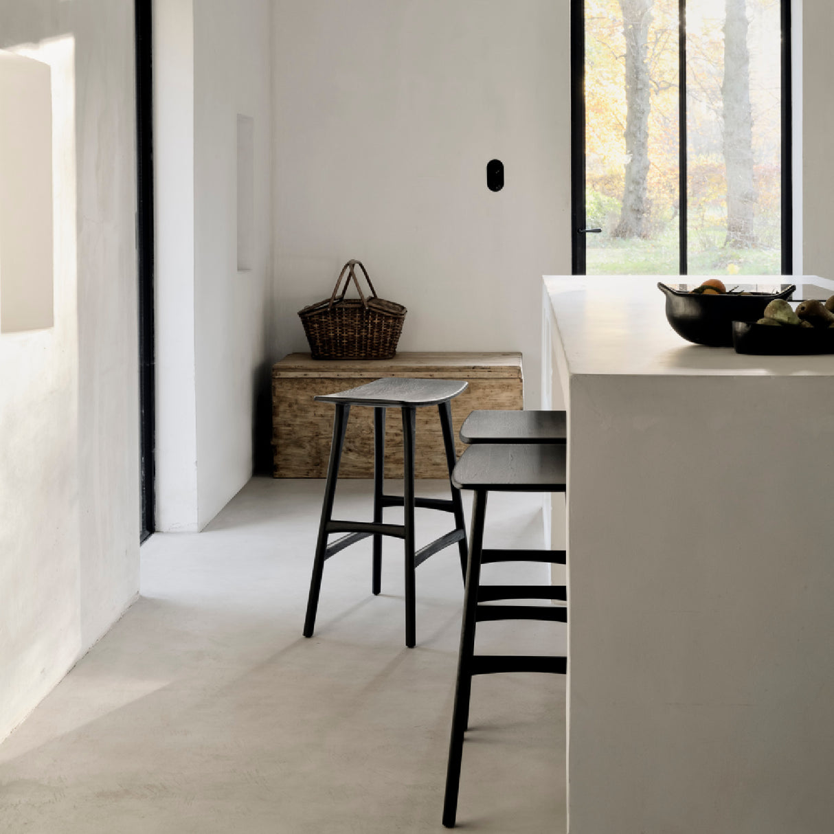   Classic Black Oak Counter Stool | Oroa.com
