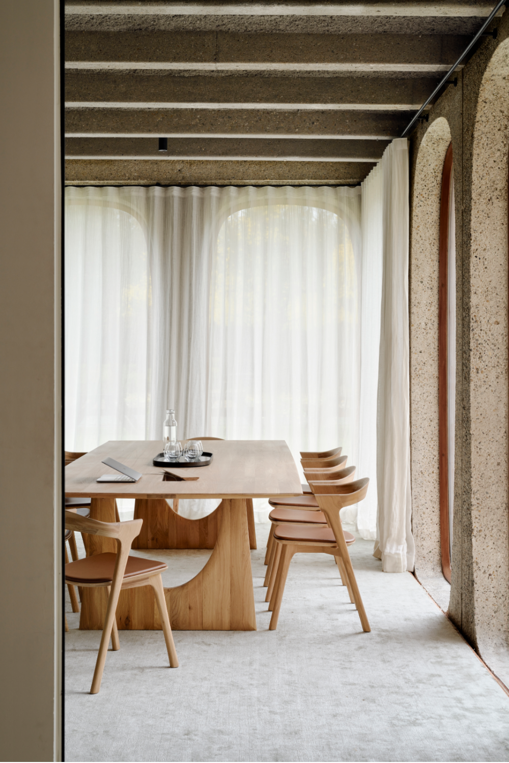 Natural Oak Meeting Table | Ethnicraft Geometric | Oroa.com