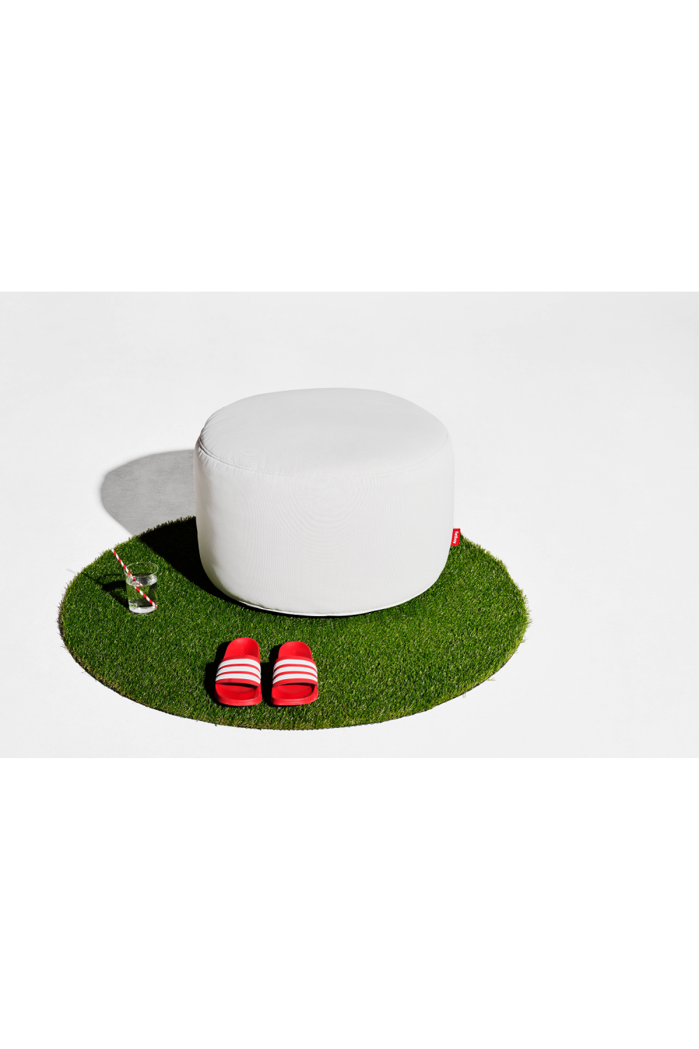 Round Upholstered Outdoor Ottoman L | Fatboy Point | OROA.com
