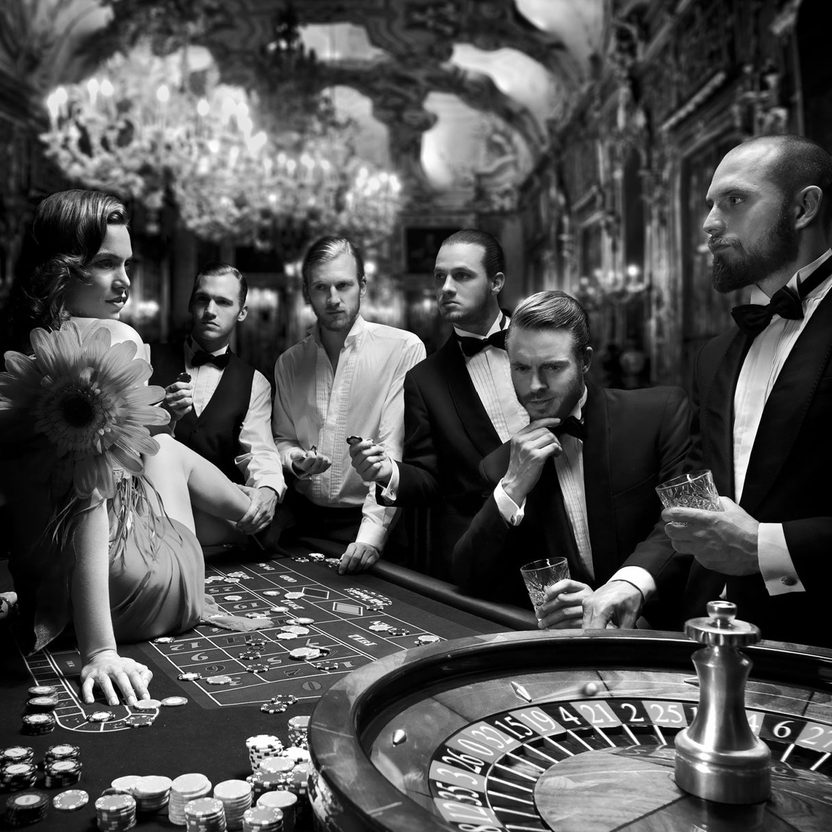   Monochromatic Roulette Match Photographic Art | Oroa.com