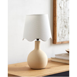   Wavy-Edge Rattan Ceramic Table Lamp | Oroa.com