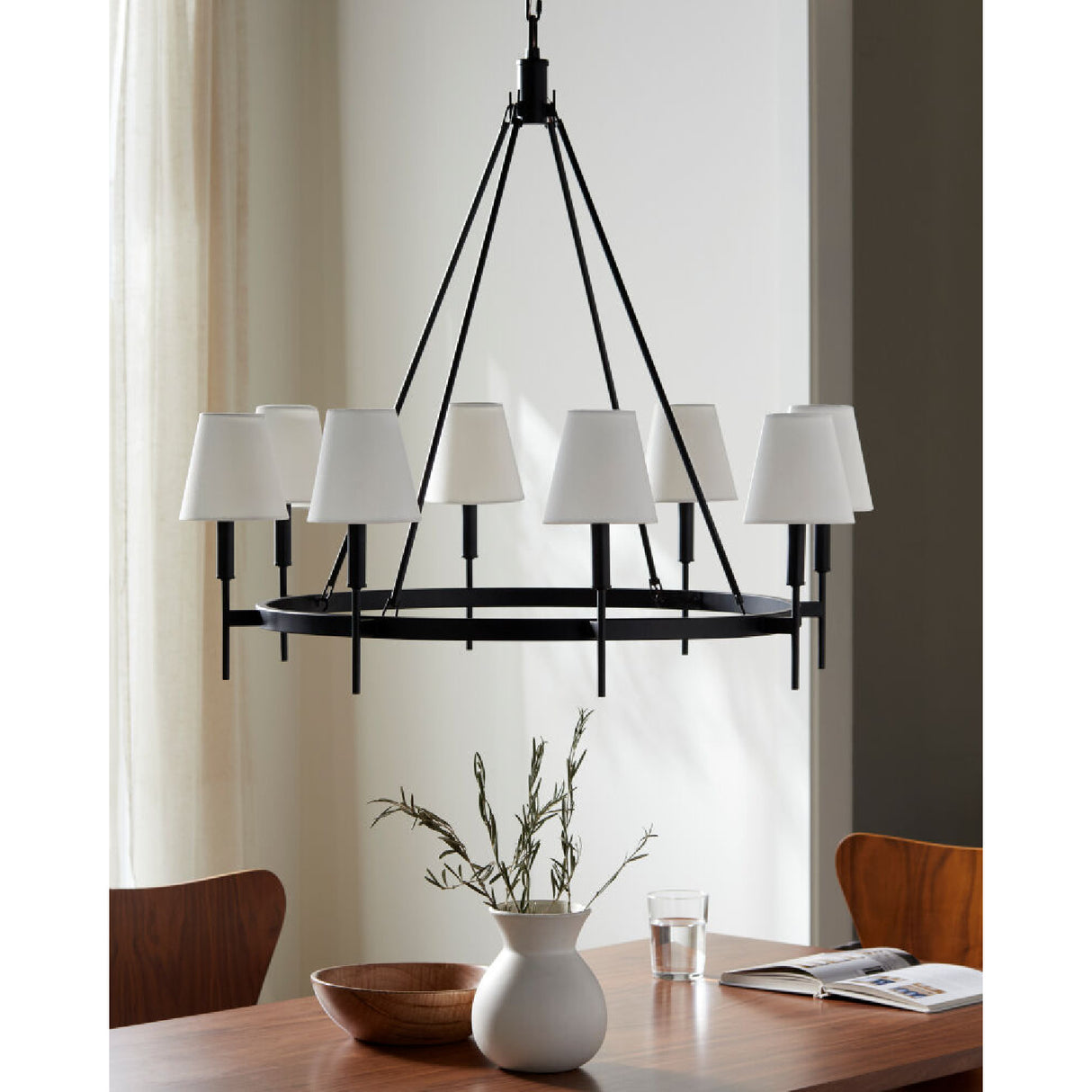   Black Metal Ring 8-Light Chandelier | Oroa.com