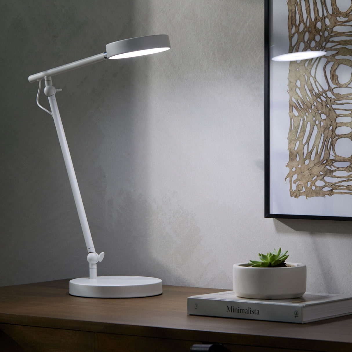   Metal Adjustable Table Lamp | Oroa.com