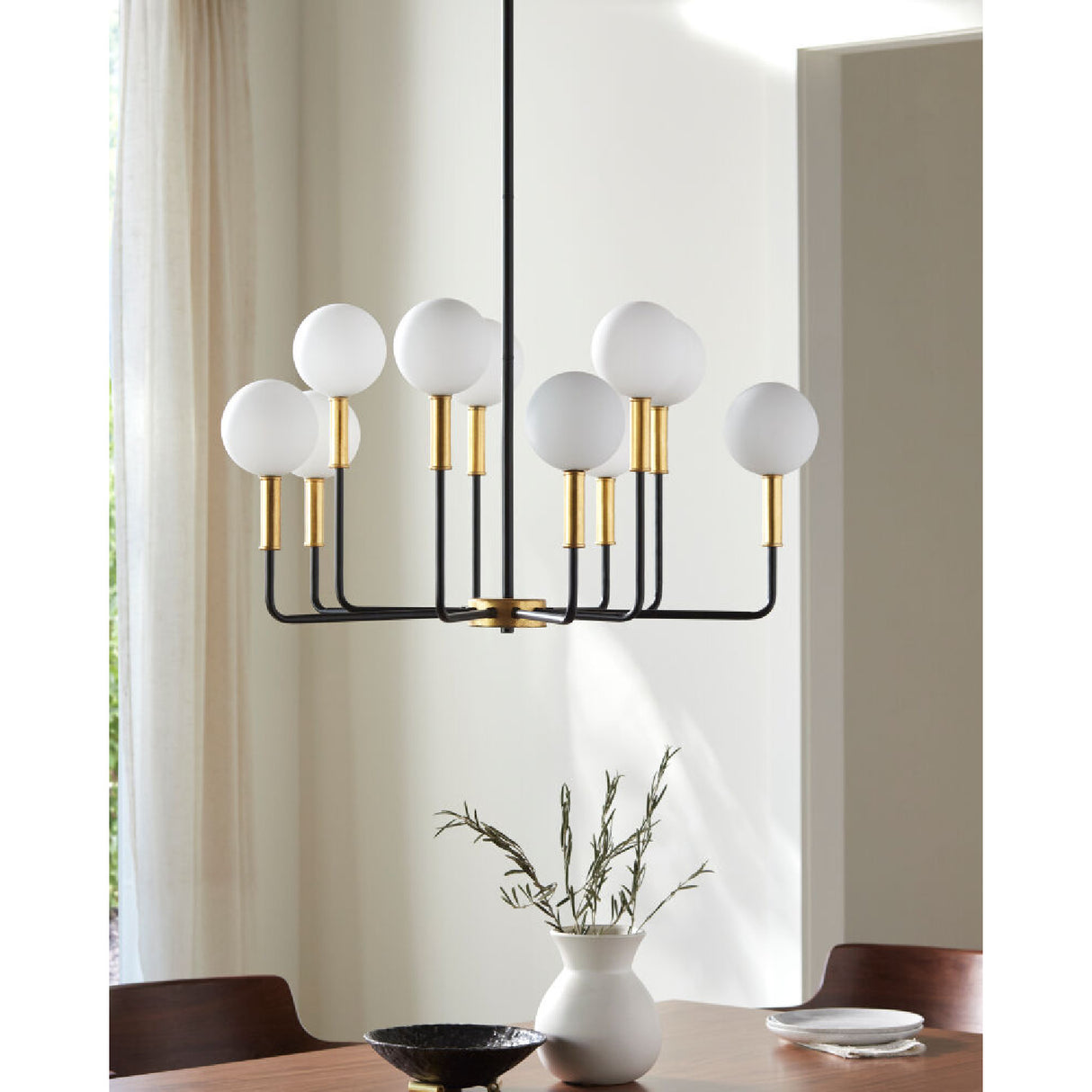   10-Light White Glass Chandelier | Oroa.com