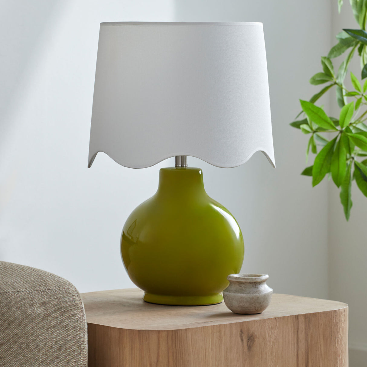   Wavy Edge Accent Table Lamp | Oroa.com