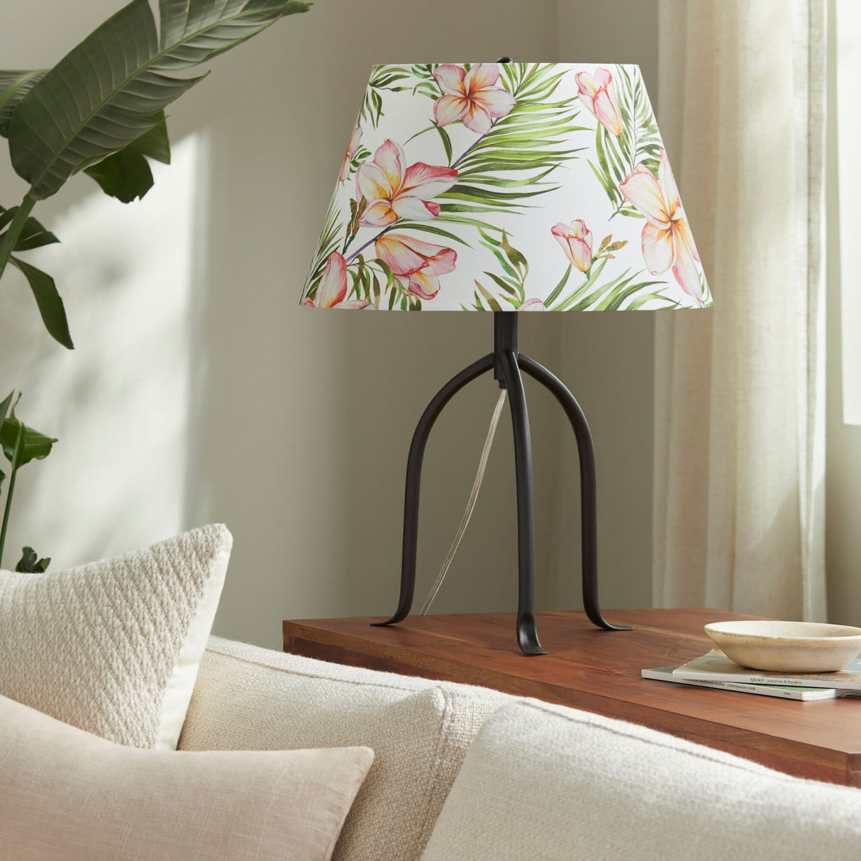   Floral Print Linen Table Lamp L | Oroa.com