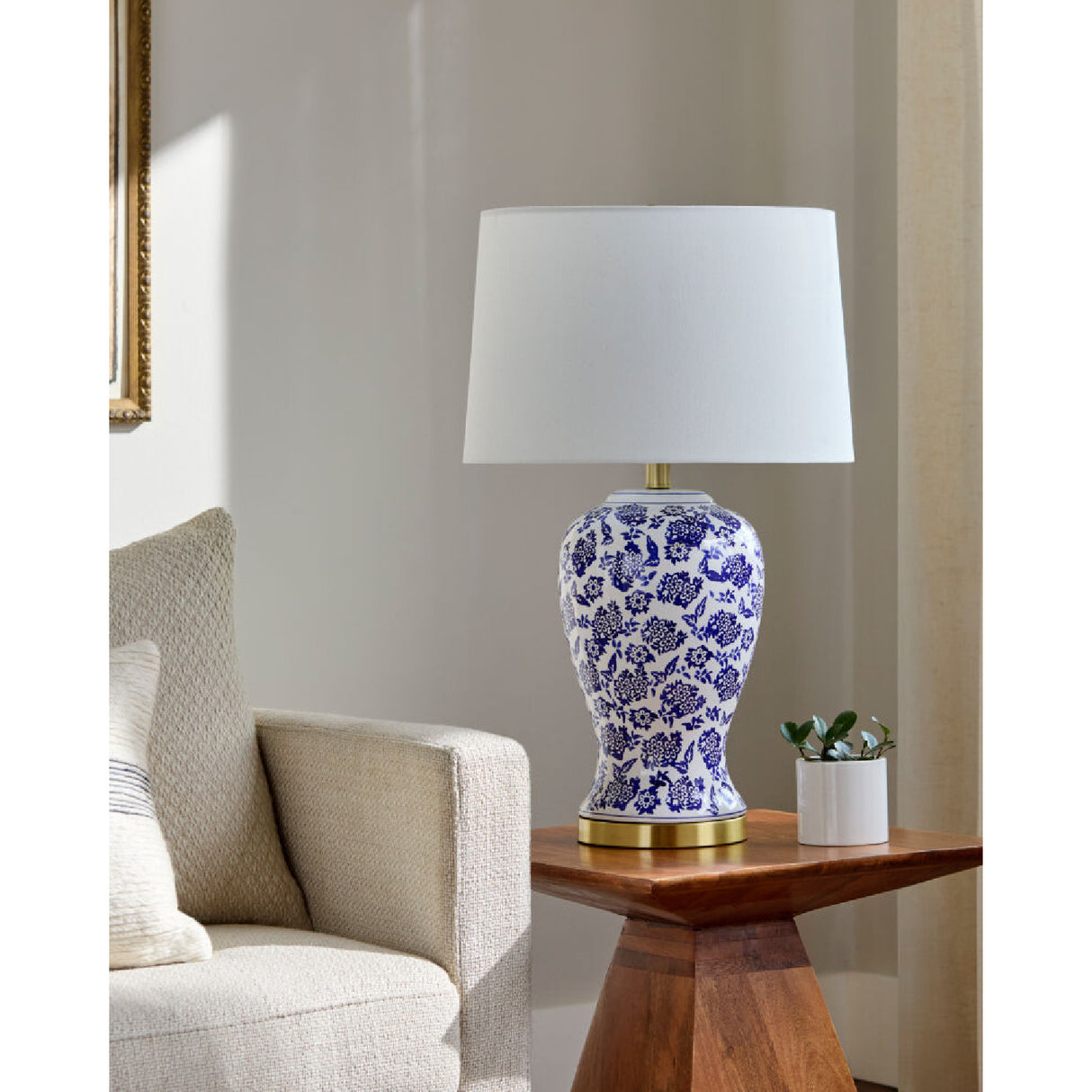   Modern European furniture - Blue Flowers Ceramic Table Lamp - www.oroa.com | Oroa.com