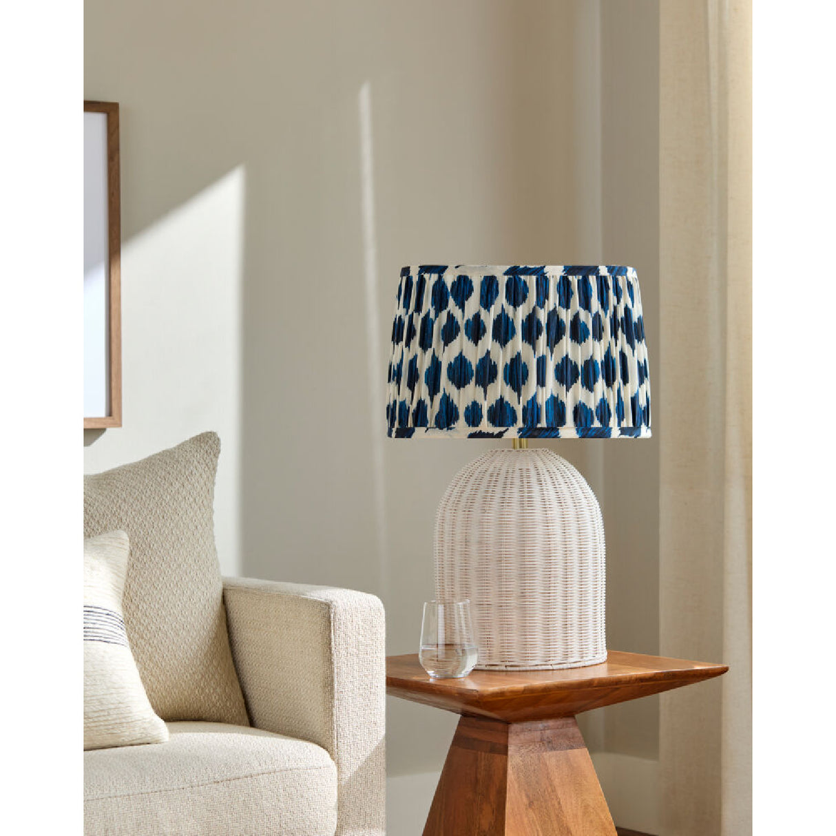   Blue Patterned Fabric Table Lamp | Oroa.com
