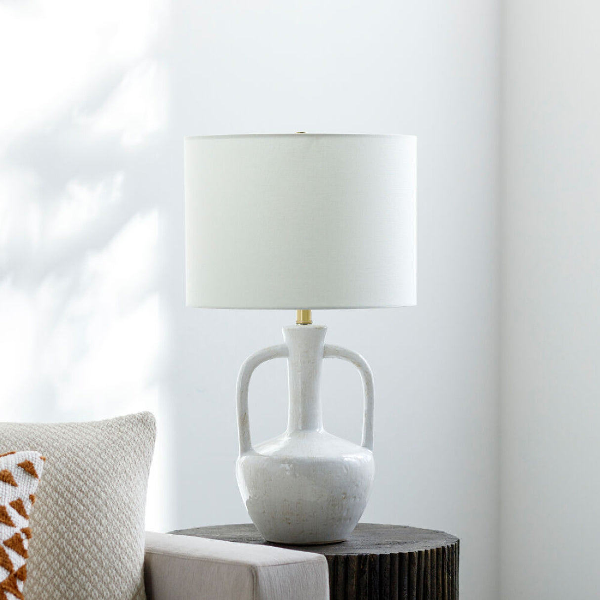   White Ceramic Amphora Table Lamp | Oroa.com