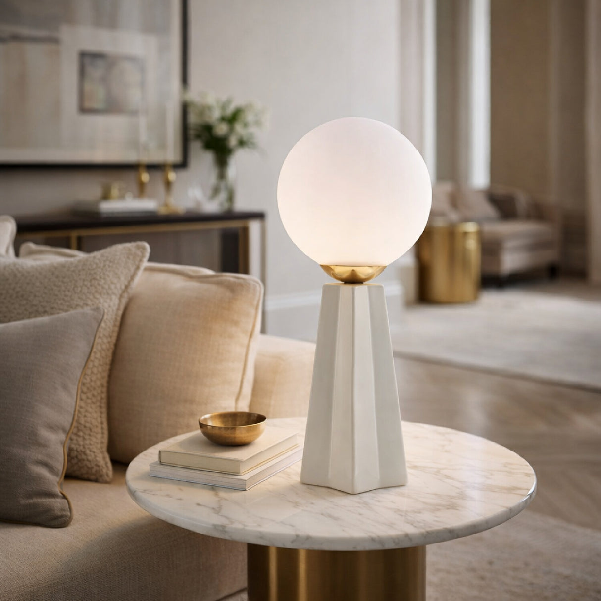   White Glass Globe Table Lamp | Oroa.com