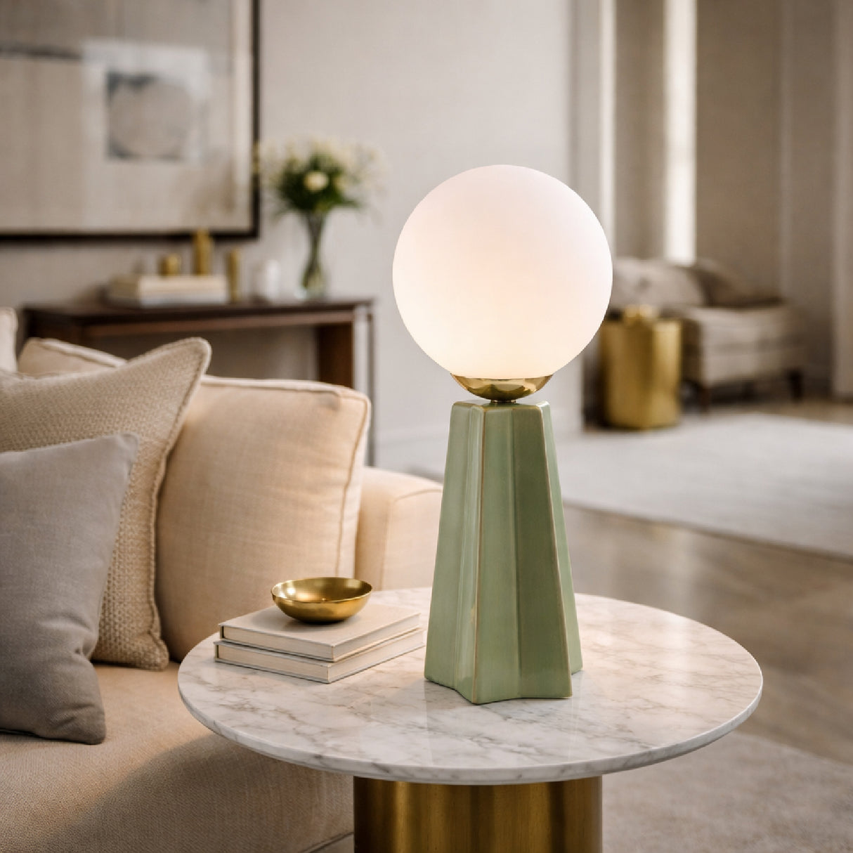   White Glass Globe Table Lamp | Oroa.com