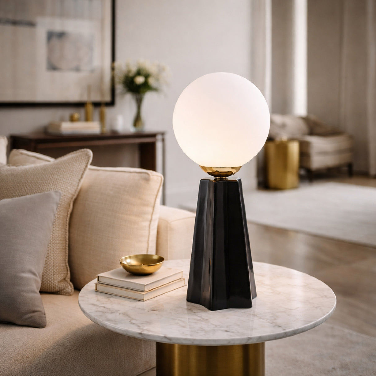   White Glass Globe Table Lamp | Oroa.com