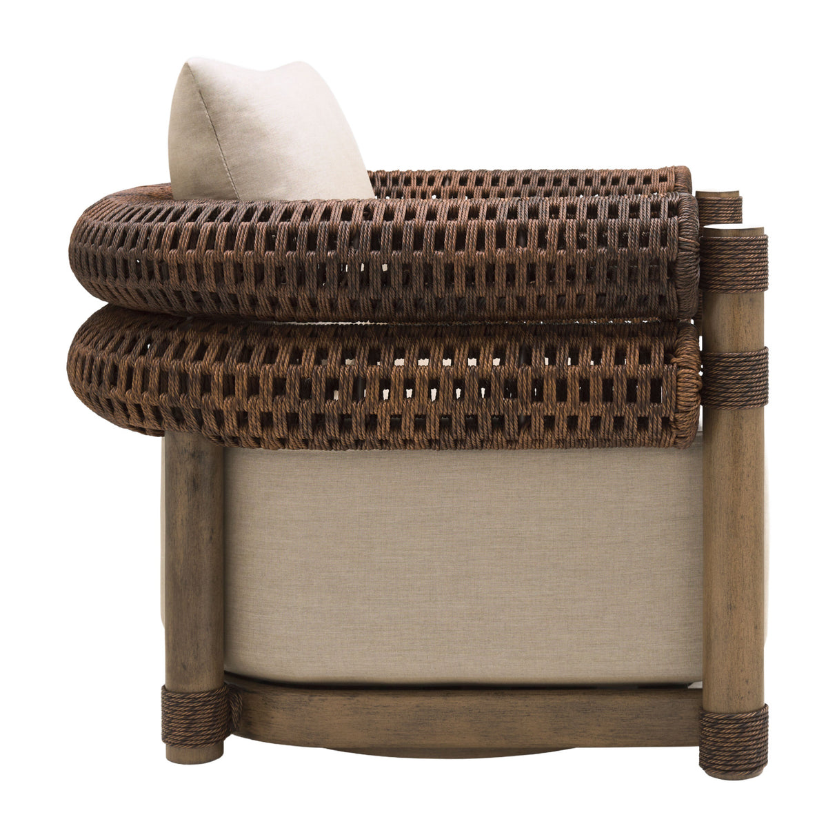   Cushioned Wicker Outdoor Swivel Chair | Oroa.com