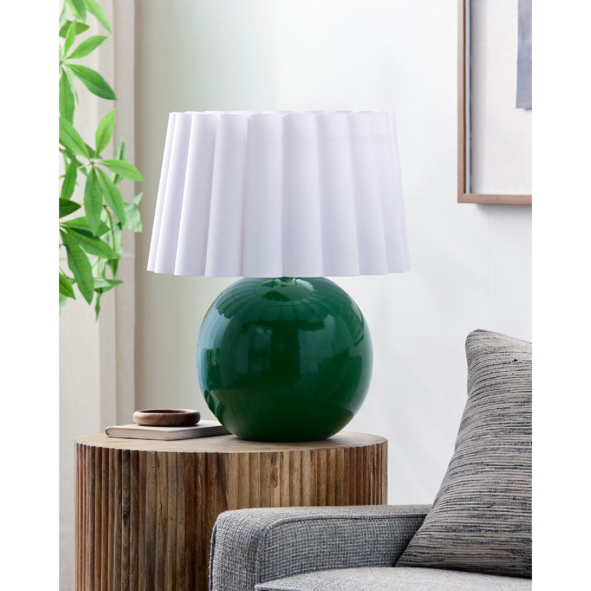   Scalloped White Fabric Table Lamp | Oroa.com