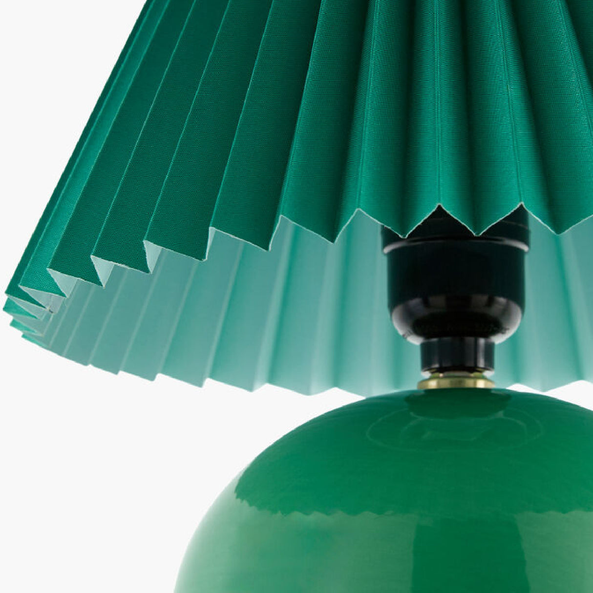   Pleated Fabric Shade Table Lamp | Oroa.com