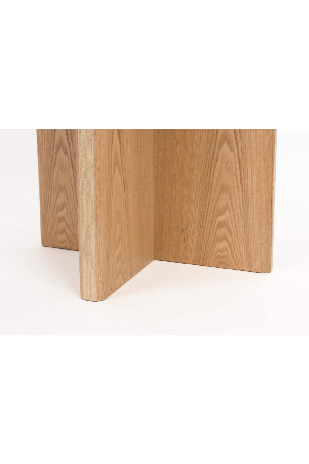 Wooden Round Dining Table | DF Laurent | OROA.com