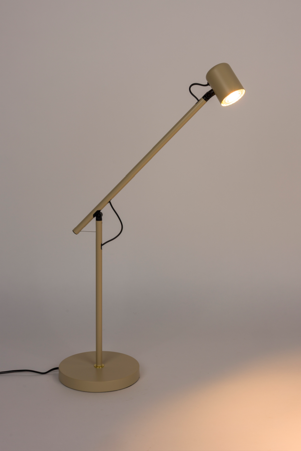 Iron Spot Table Lamp | DF Aero | Oroa.com