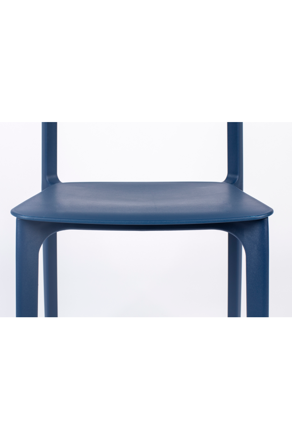 Fiberglass Modern Dining Chairs (4) | DF Clive | Oroa.com