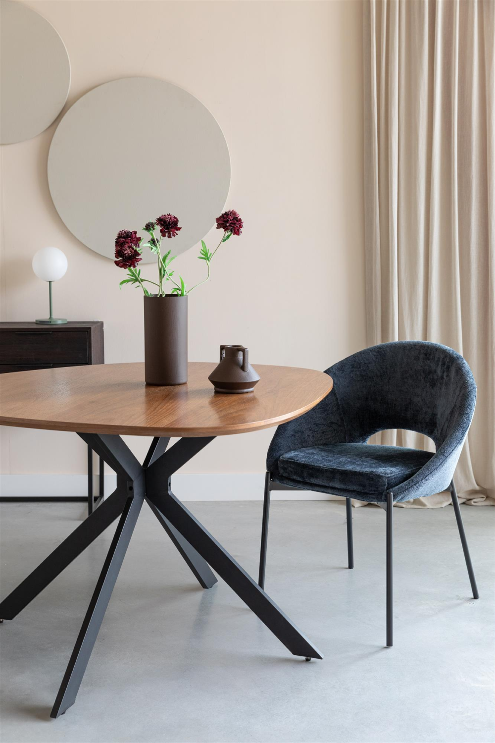 Curved Dining Chairs (2) | DF Dando | OROA.com