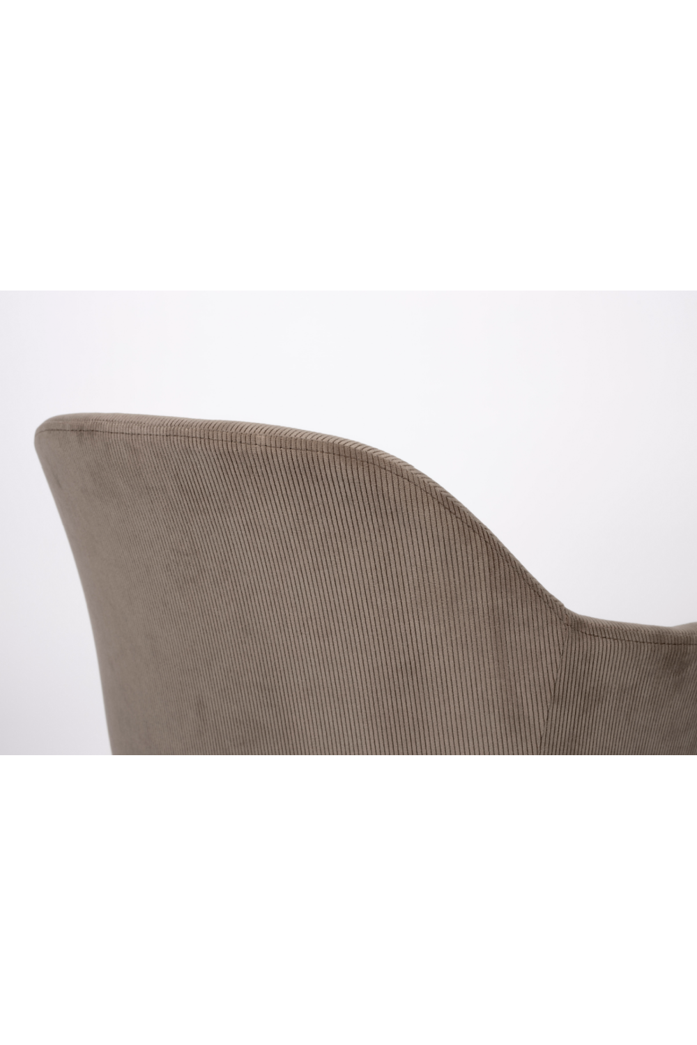 Upholstered Swivel Office Armchair | DF Junzo | OROA.com