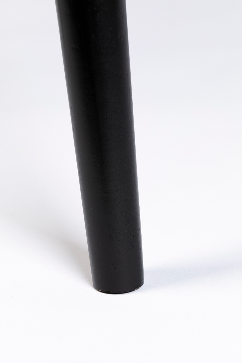 Round Black Wood Dining Table | DF Fabio | Oroatrade.com