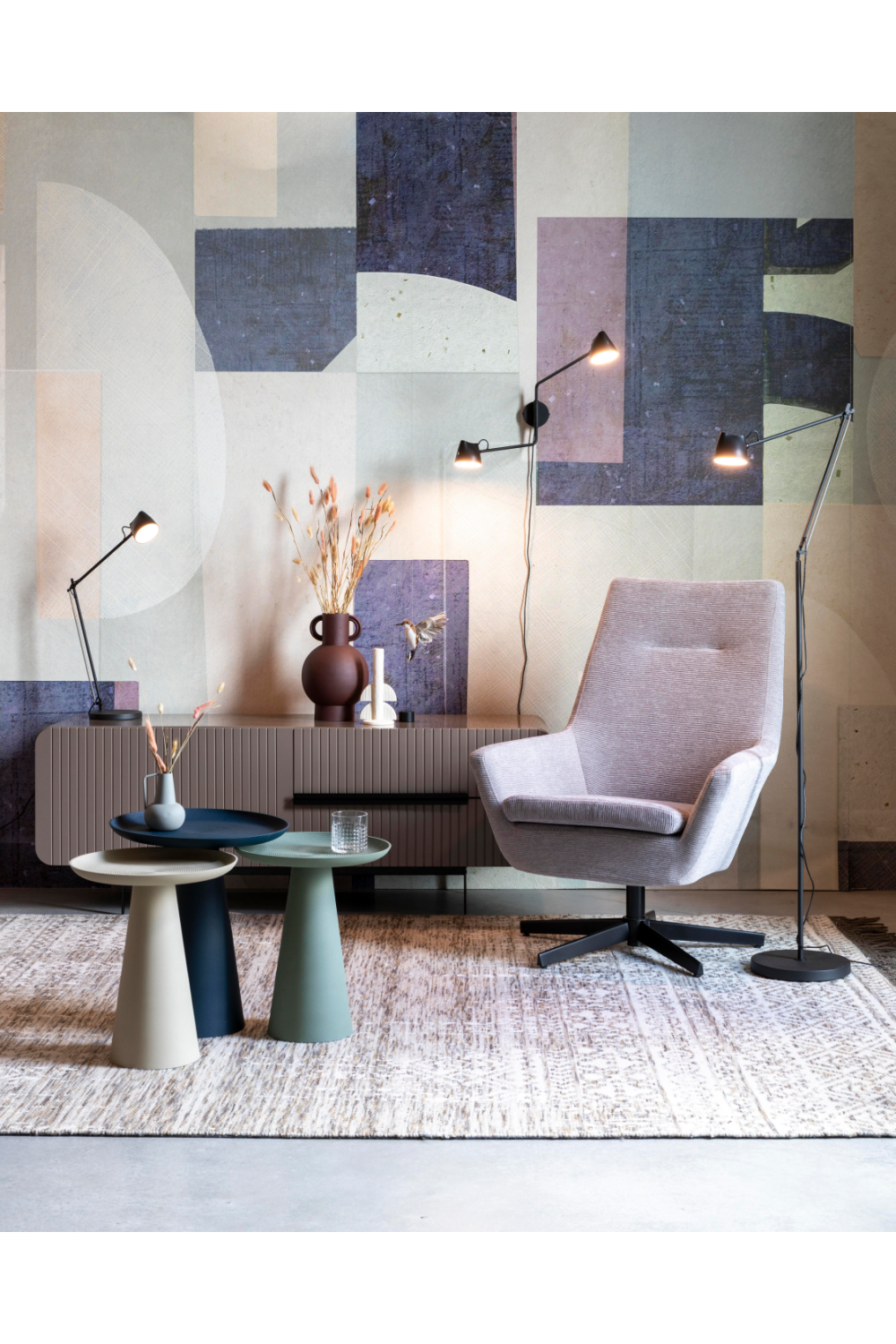 Minimalist Pedestal Side Table L | DF Ringar | OROA.com