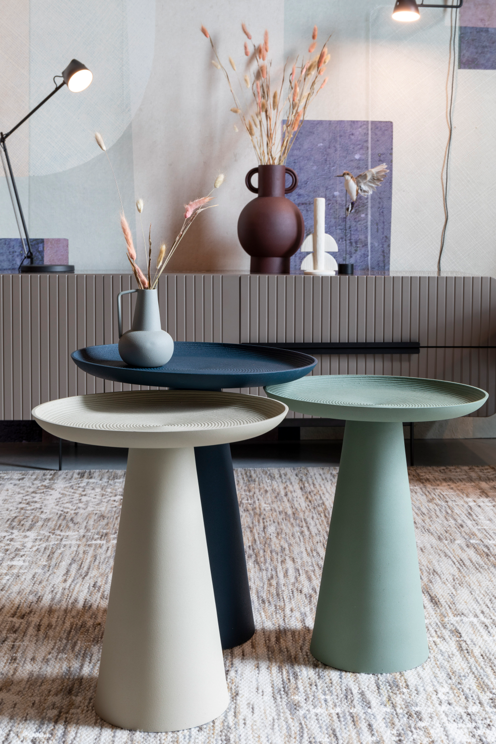 Minimalist Pedestal Side Table L | DF Ringar | OROA.com